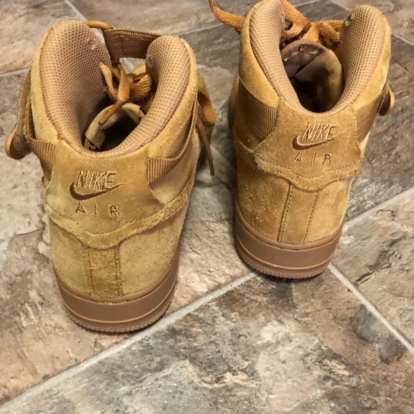 Nike Air Force 1 High LV8 (GS) 6Y - Picture 4 of 8